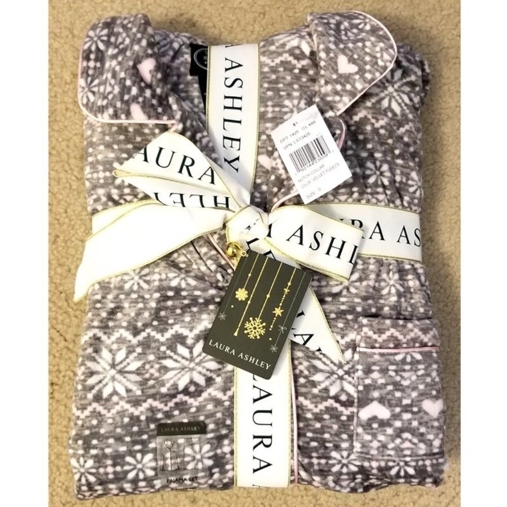 Laura Ashley Heathered Gray Soft Pajamas